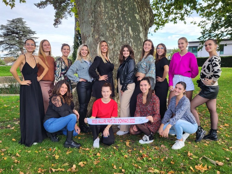 Affiches de Soutien des Candidates de Miss Allure Pays du Lyonnais 2022